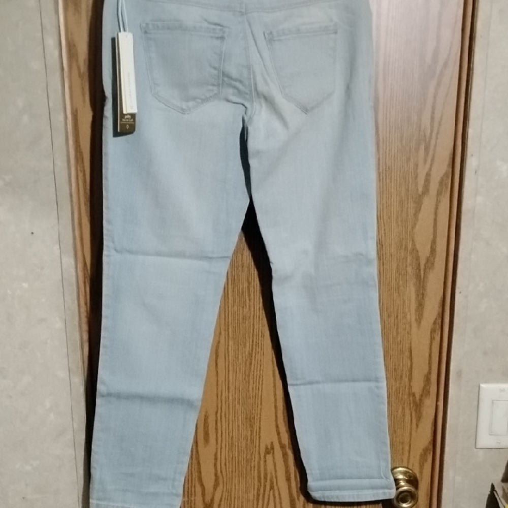 LC Lauren Conrad Light Blue Gabby Roll Cuff Ankle Jeans - Picture 6 of 8
